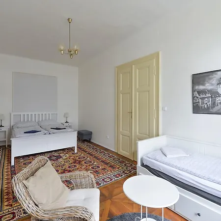 Guestin 2room Classic @ Revolucni * Praga